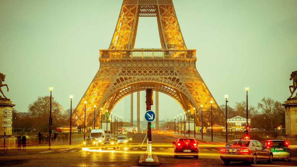 Eiffel Tower Cloudy