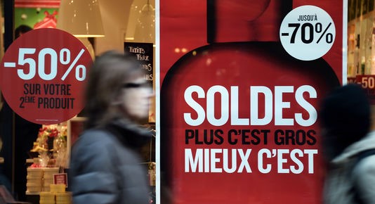 Les soldes - store sales in paris